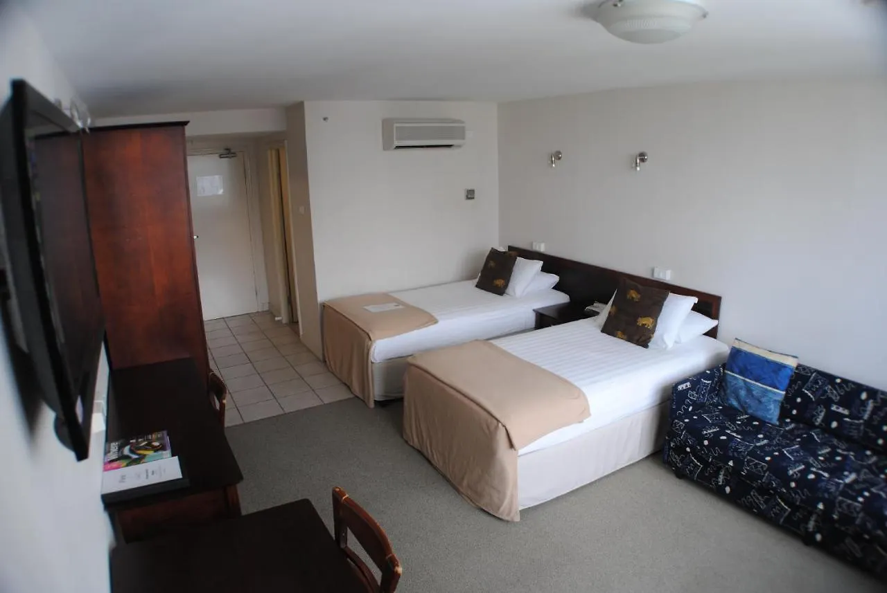 ***  Astor Metropole Hotel Brisbane Australia